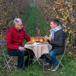 Jan Peeters (links) en Geert Gommers in gesprek